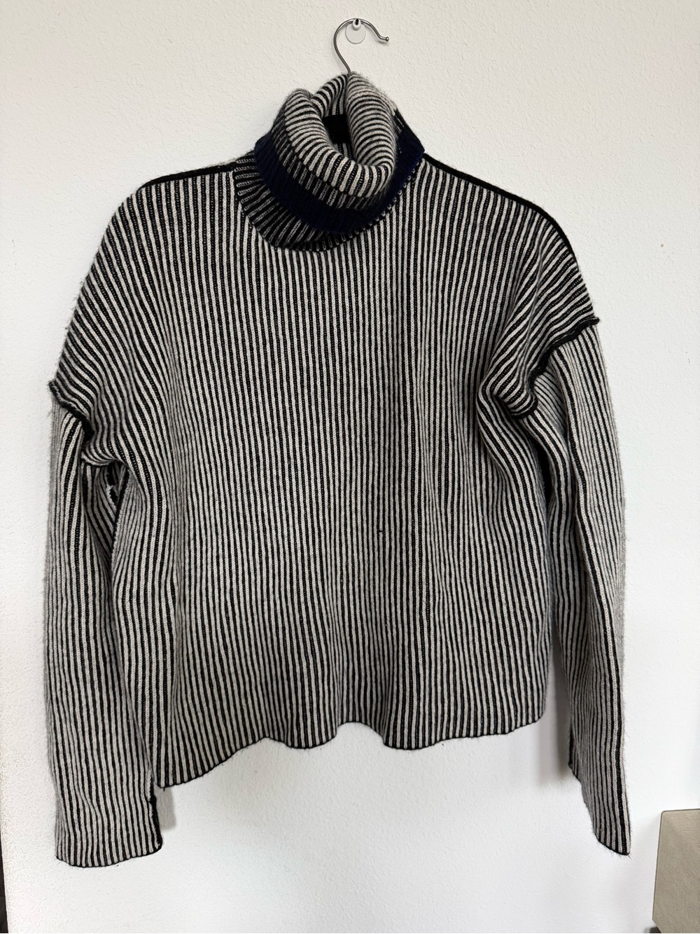 Theory Striped Oversized Turtleneck Sweater Black Ivory Navy Size S